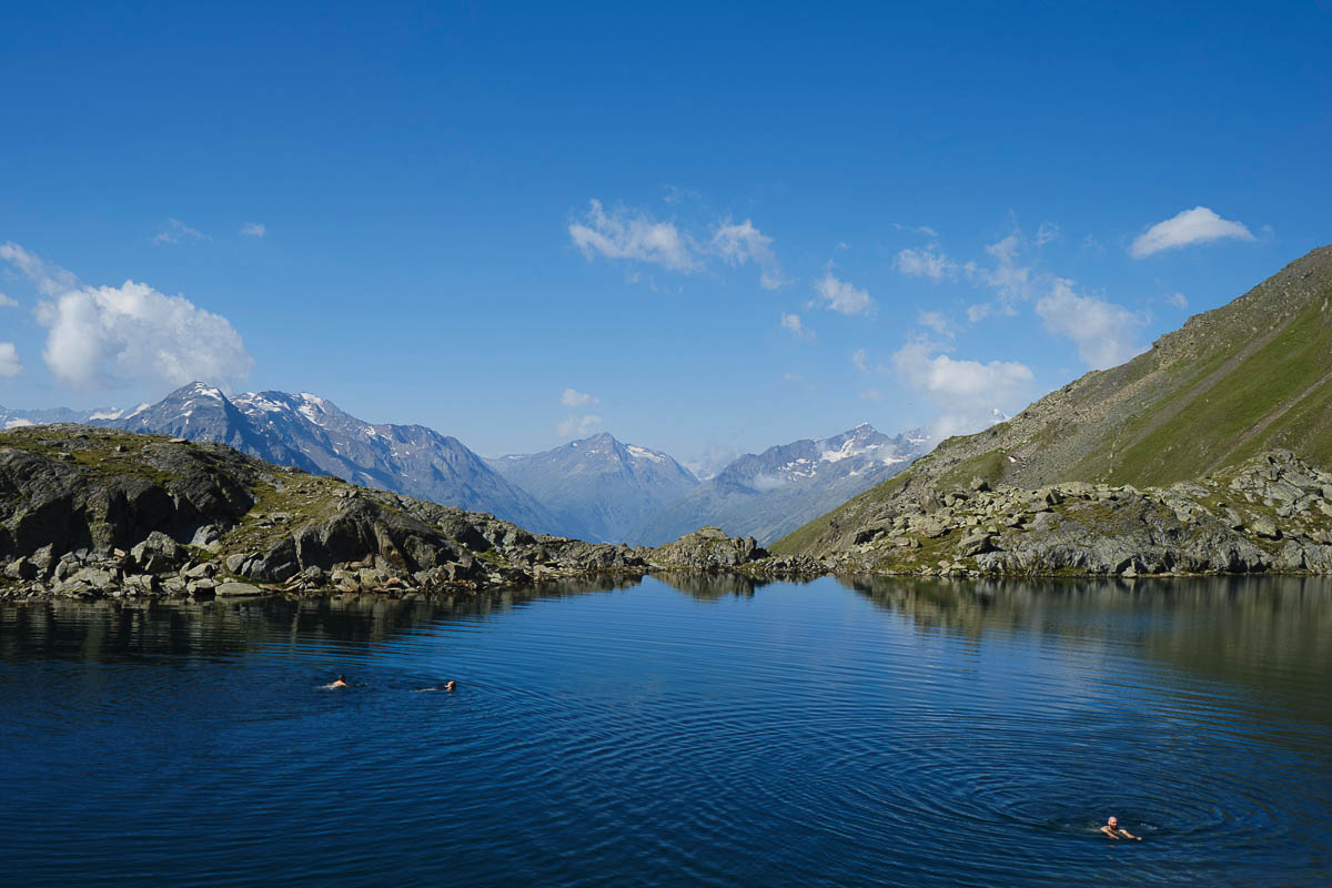 Eisblaue Lagune: Der Untere Laubkarsee liegt auf 2700 Metern Höhe.